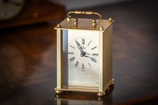 Royal Quartz Uhr aus Messing | Stiluhr, Tischuhr, Vintage Kaminuhr ca. 1980