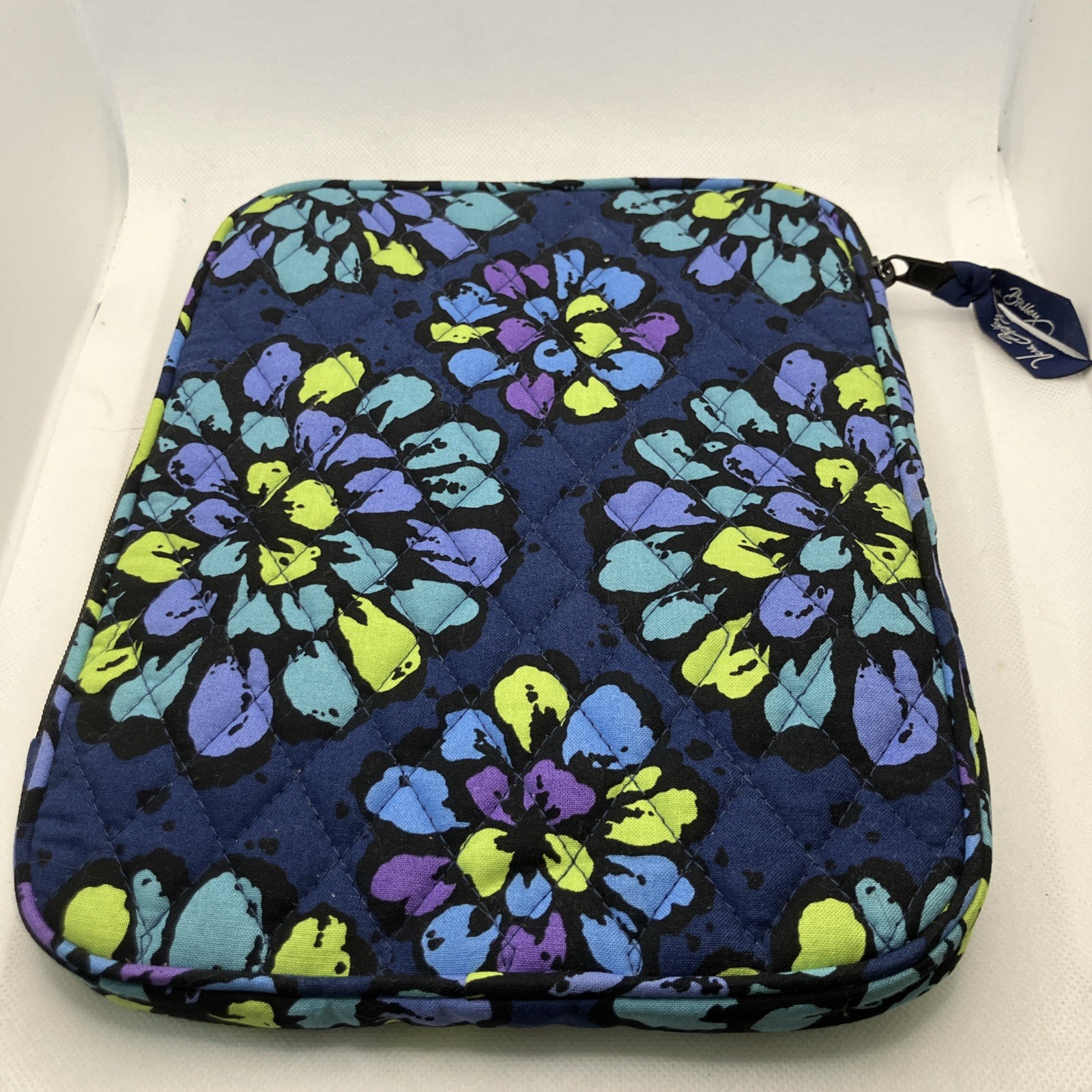 Vera Bradley Tablet/ iPad/ E Reader Sleeve Indigo Pop Padded With Zipper-image