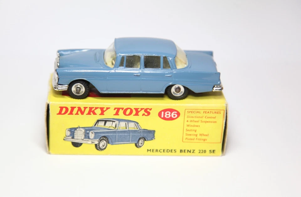 Dinky 186 Mercedes Benz 220 SE en caja original - casi como nuevo original vintage Foto 2 de 4