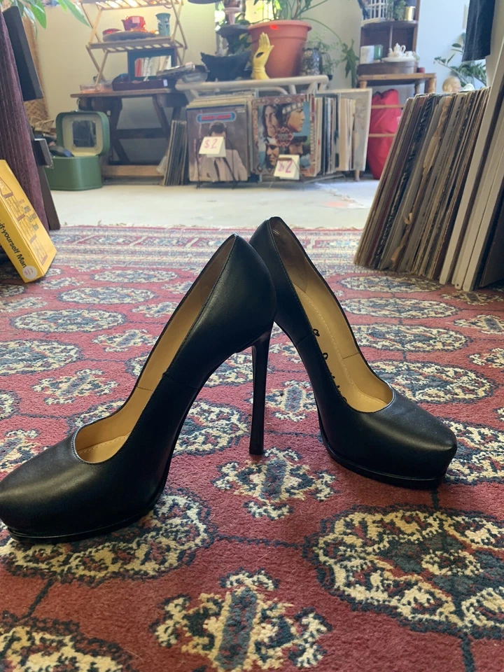 Lanvin черный кожаный полуостроконечный носок Stiletto каблук насосы размер 39,5/США 8,5 - Изображение 2 из 4