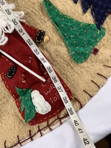 SANTA CHRISTMAS TREE SKIRT 41” - Picture 9 of 12