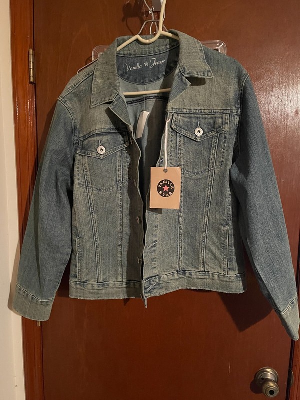 Vanilla  Star Jean Denim Jacket, Size 1X, NWT, Side and Chest Pockets
