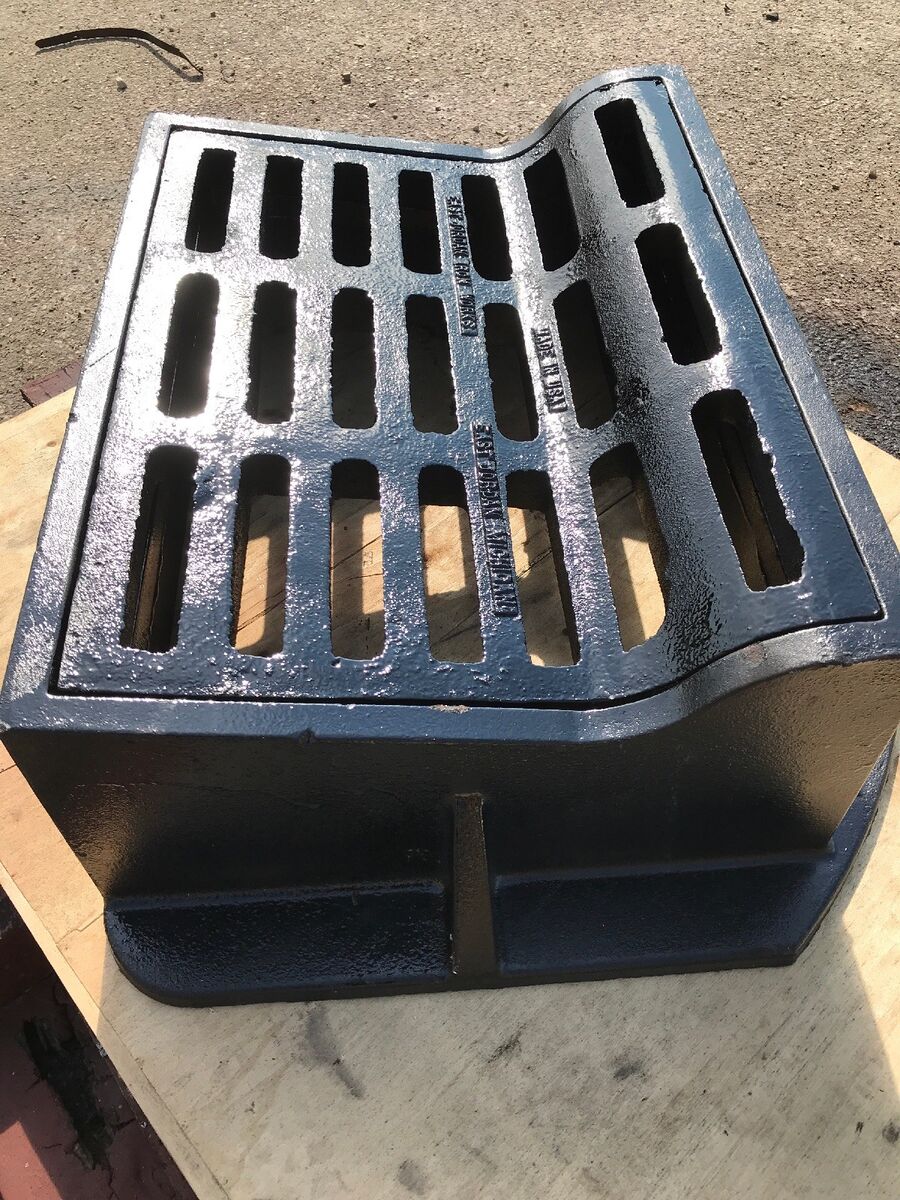 EAST JORDAN IRON WORKS EJIW 7250 Z CATCH BASIN CURB INLET EAST JORDAN IRON WORKS EJIW 7250 Z CATCH BASIN CURB INLET