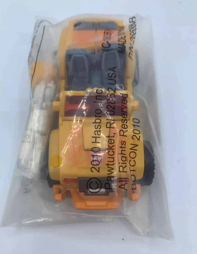 Botcon 2010 Transformers G2 Turbomaster Scorch & Shattered glass Ravage New - Image 2 of 4