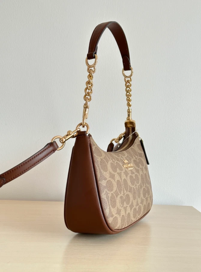 Nuevo bolso de hombro Coach Teri con etiquetas, lona clásica, CV933, dorado/marrón. Foto 4 de 4