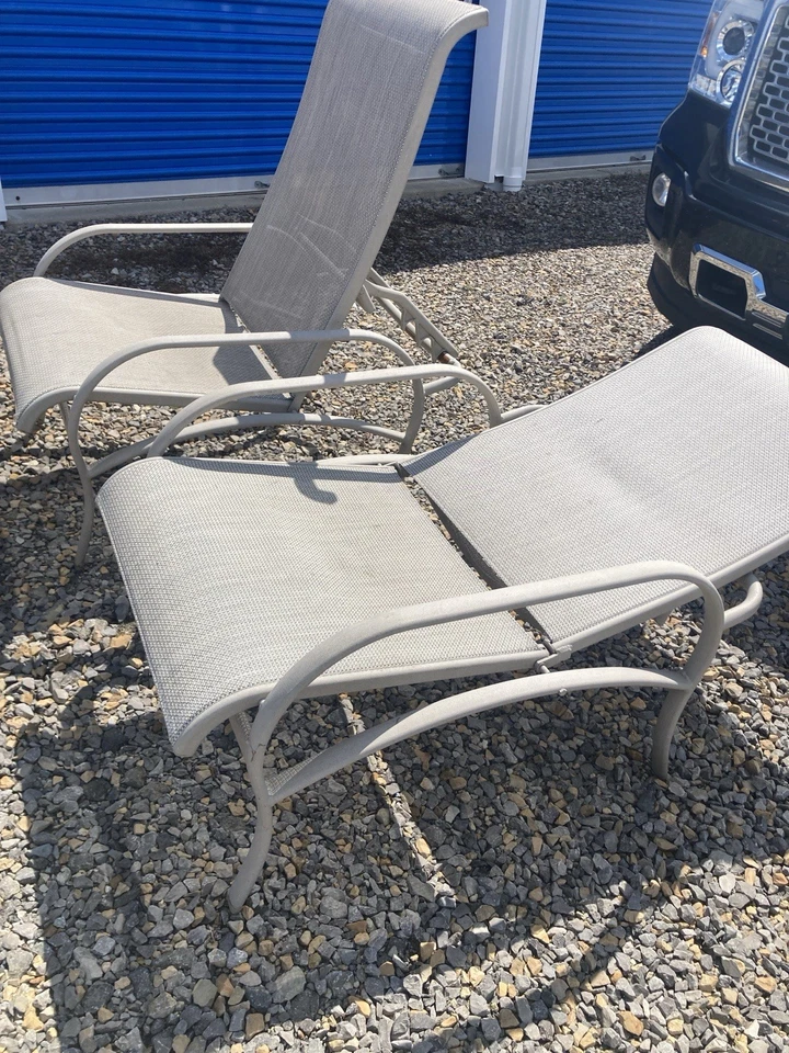 Par de sillones Tropitone de respaldo alto de diseño de gama alta Foto 3 de 4