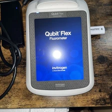 Thermo Scientific Invitrogen Qubit FLEX Fluorometer  2023 w/USB set-up