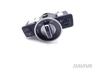 Mercedes-Benz C-Class Schaltertaste für Scheinwerferlichtsteuerung 2011 Saloon