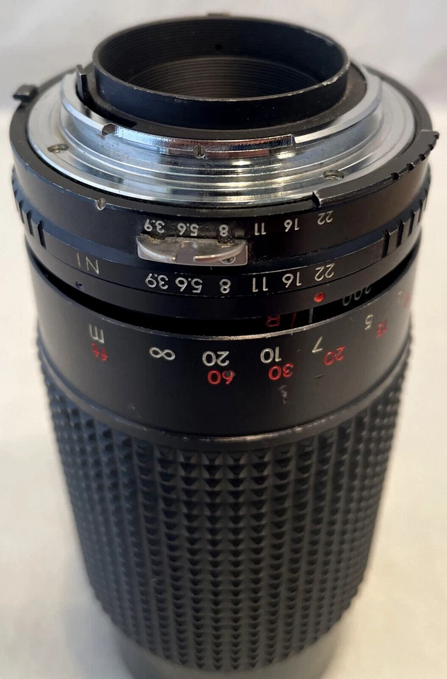 ALBINAR ADG 80-200mm f/ 3.9 lens  for Pentax mount camera +MACRO SN84719935 - Image 2 of 4