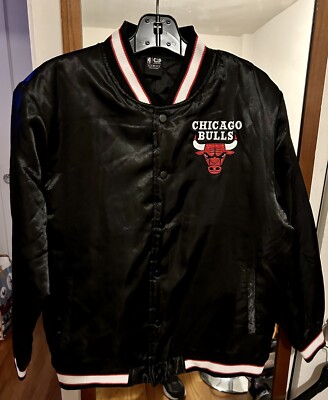 Chicago Bulls Ultra Game NBA Jacket Size Medium Black Red Chicago Bulls Ultra Game NBA Jacket Size Medium Black Red