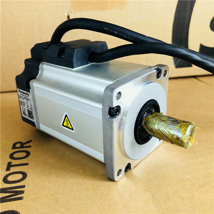 PANASONIC AC SERVO MOTOR MSMD042P1C NEW ORIGINAL FREE EXPEDITED