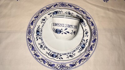 Luminarc Tee/Kaffee-Trio mit Zwiebelmuster