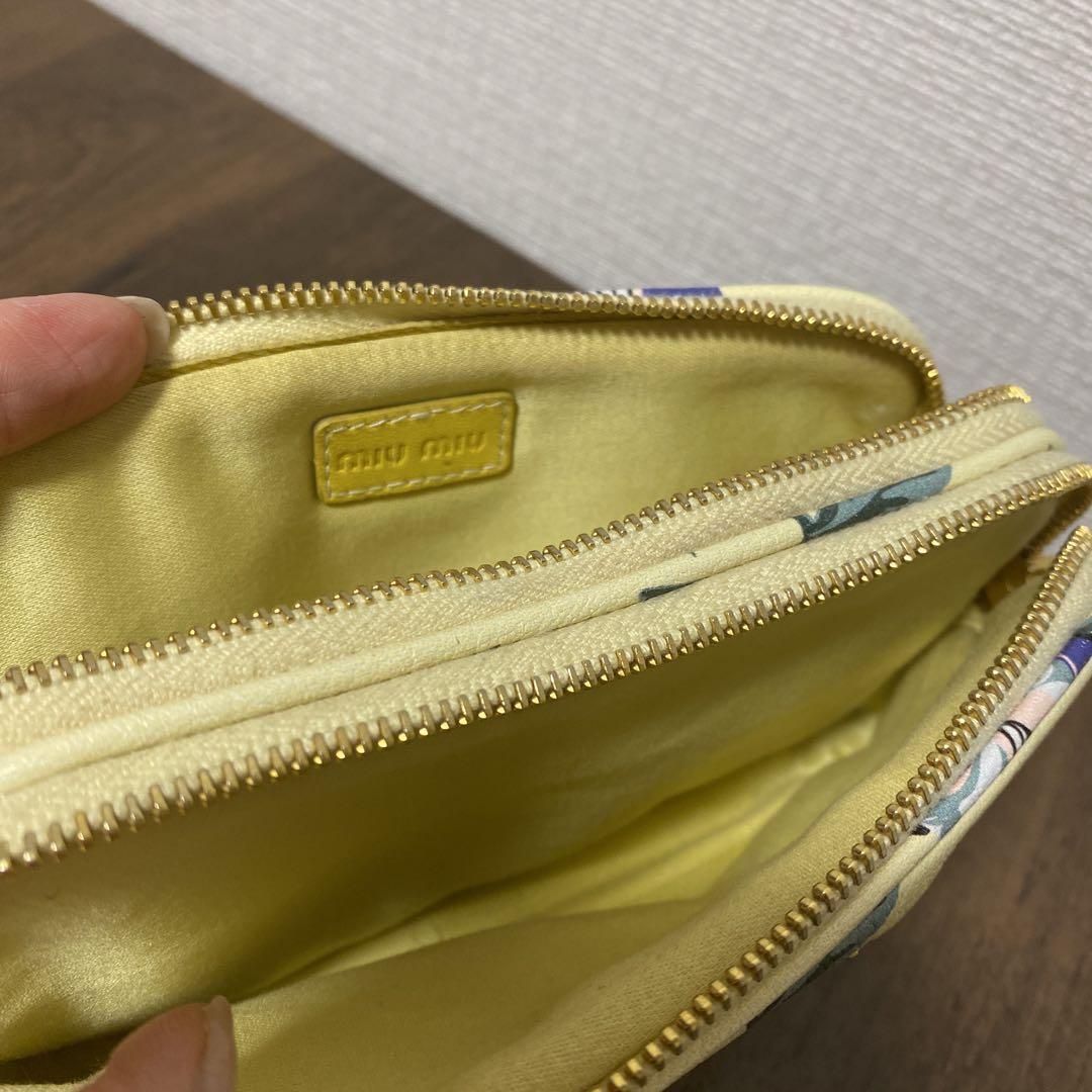【関税&送料込】Miu Miu Pochette In Pelle Miu Miu logo-embossed Leather Shoulder Bag | Brown | FARFETCH