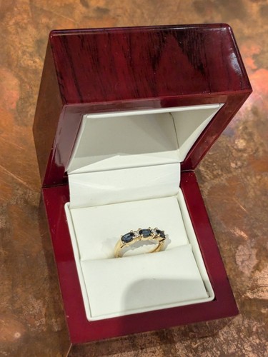 .75CTW 3 Gorgeous Sapphires Set Sideways With Diamond Accents Set In-between 14K - 第 4/7 張圖片