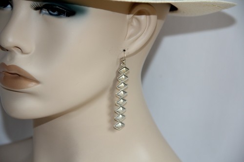 Alex Sanchez Navajo Sterlingsilber lange Diamantform Ohrhänger