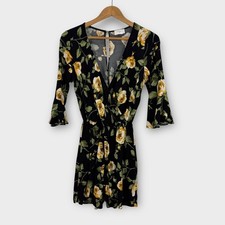 Everly Women  s Size Small Floral Print Black Green V Neck Casual Rayon Romper