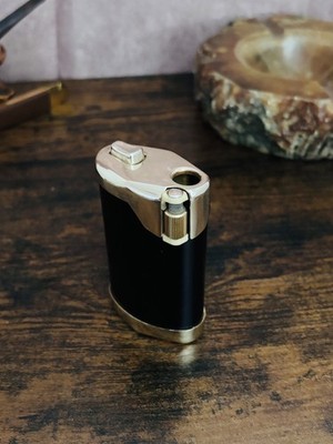Vintage Flaminaire Quercia Baronet Gas Lighter Black Gold Made in France Working