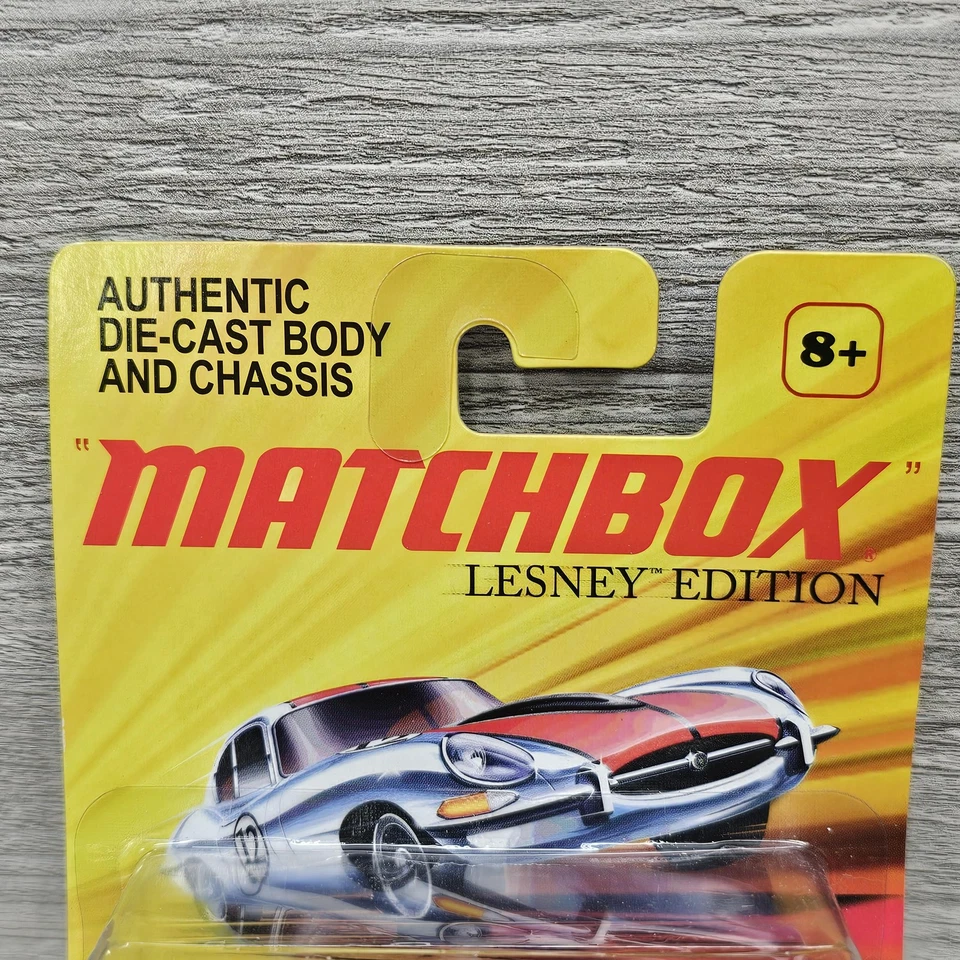 Matchbox Lesney Edition '61 Jaguar E-Type Diecast Car New 2010 Silver MIB Racing - Image 2 of 4
