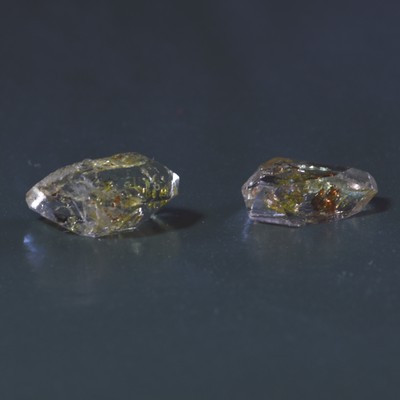 Golden Enhydro Petroleum Oil Diamond Quartz UV Fluorescent with Moving Bubble fr