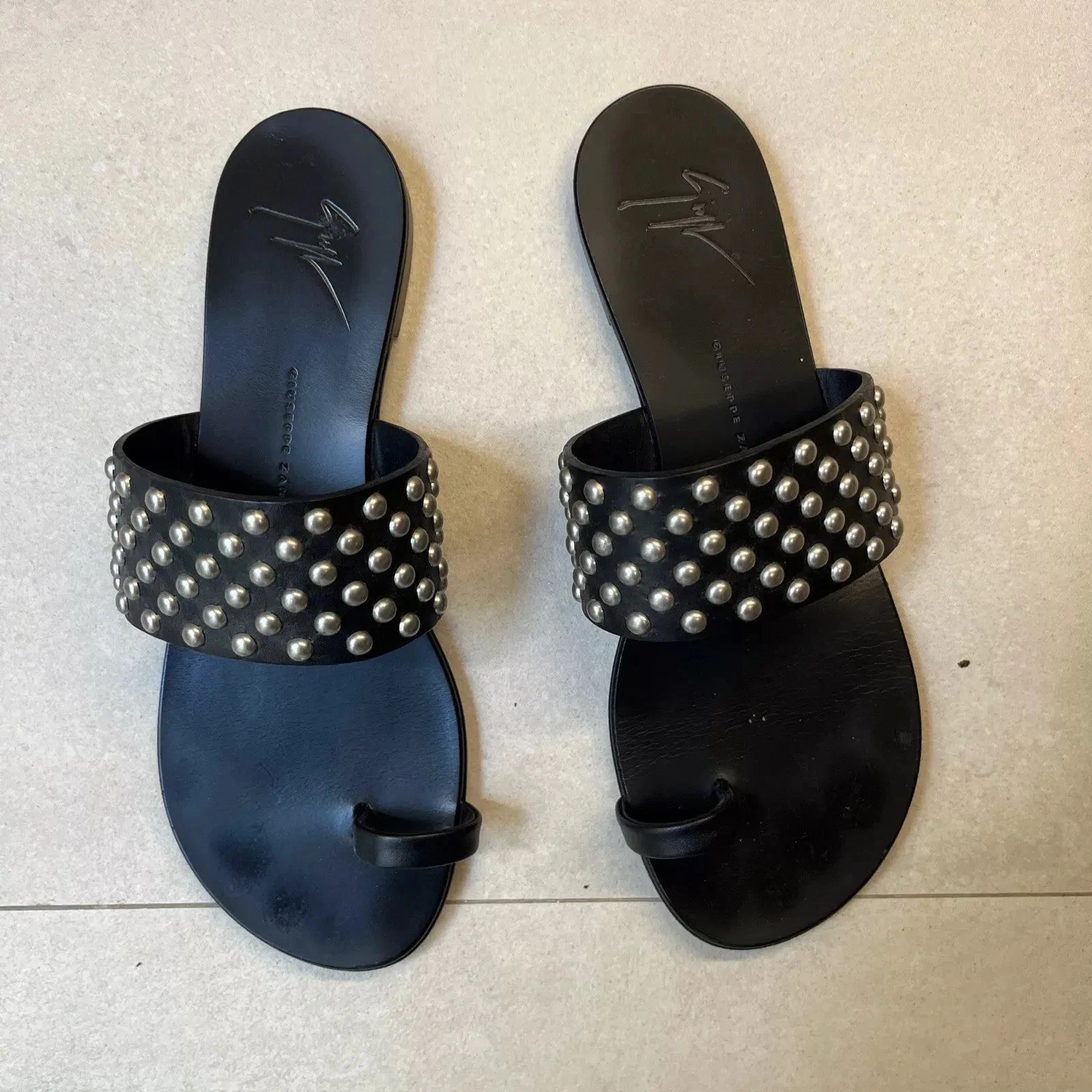 giuseppe zanotti black silver like pearl toe ring flats size 8.5 $650