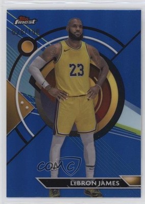 2023-24 Topps Finest Common Blue Refractor 28/150 LeBron James #69 1n3p