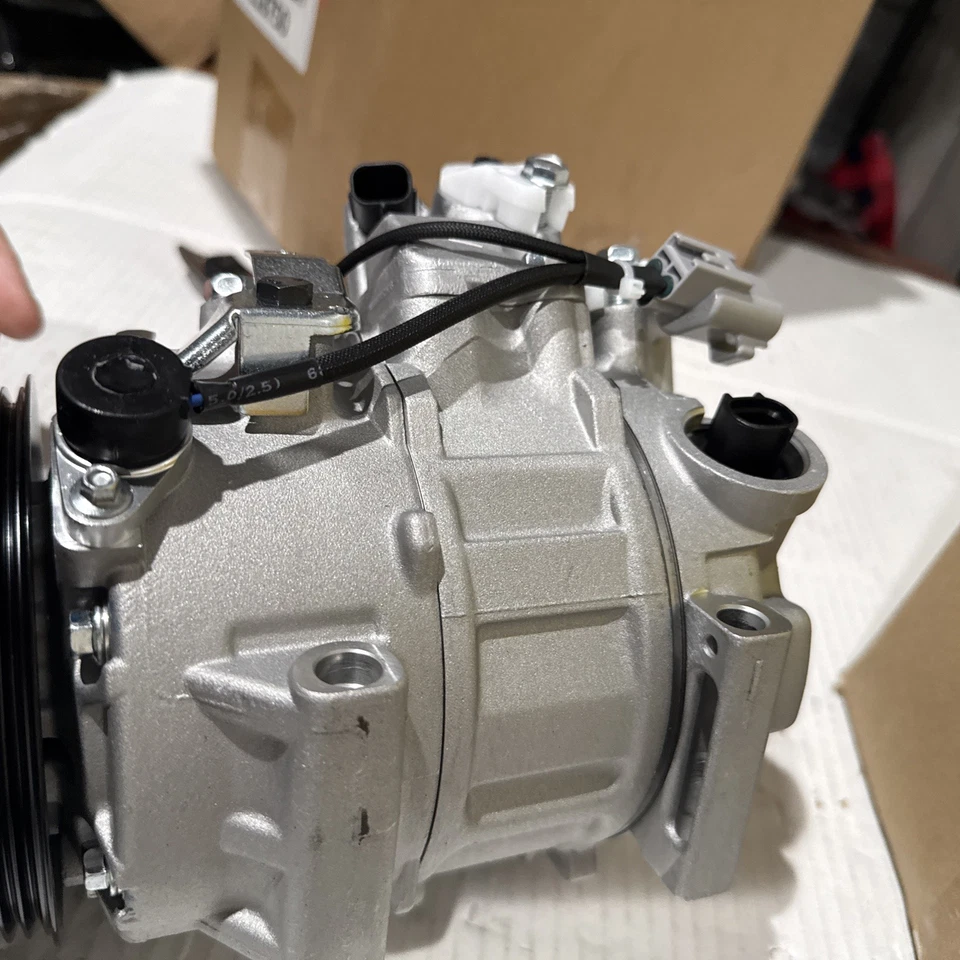 Compresor de aire acondicionado + embrague 1 pieza para Toyota Sienna Avalon Camry 2011 2012-2016 3,5 L Foto 3 de 4