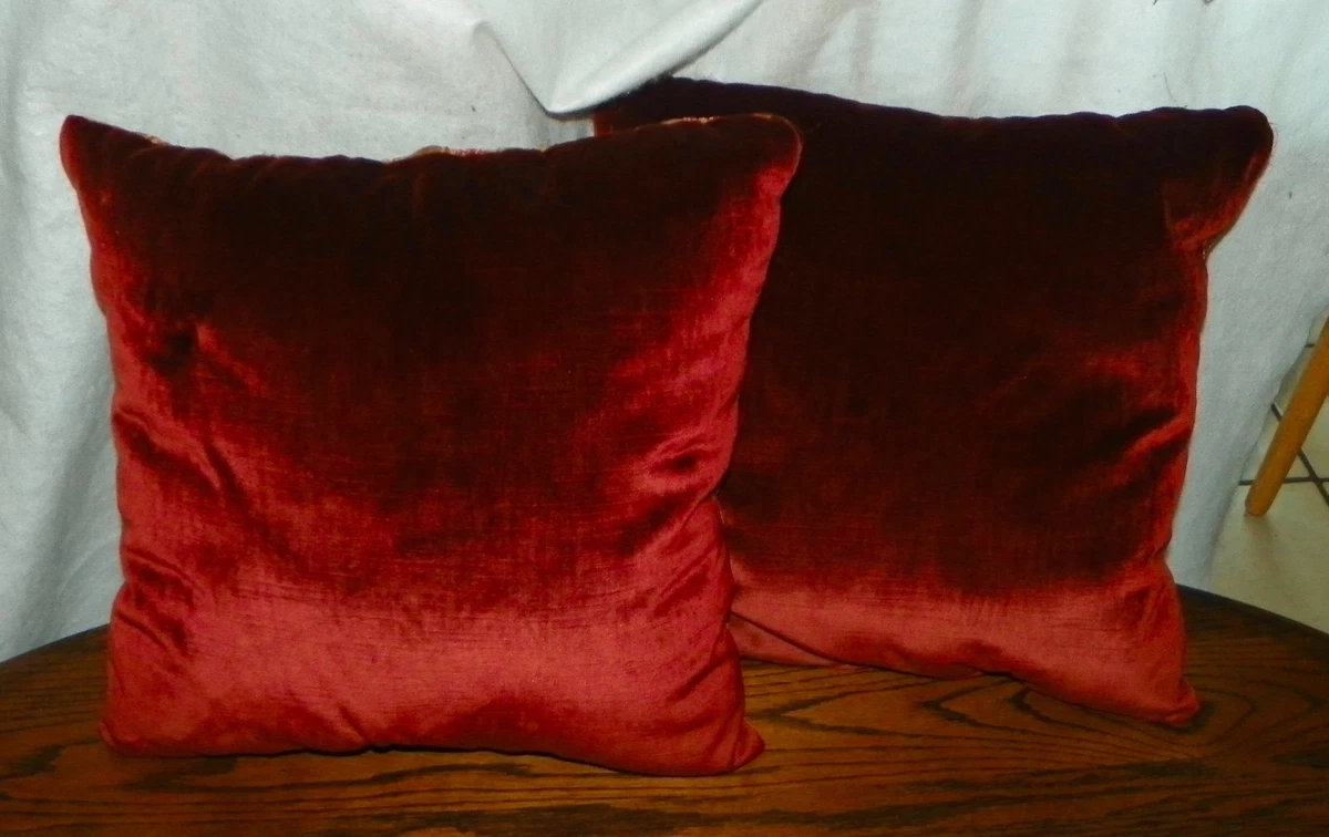 Burgundy top decorative pillows