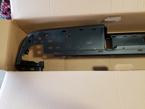 84427117 NEW GM OEM - Picture 2 of 9
