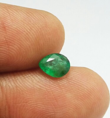 0,74 ct natürlicher sambischer Smaragd im grünen AAA-Birnenschliff echte lose...
