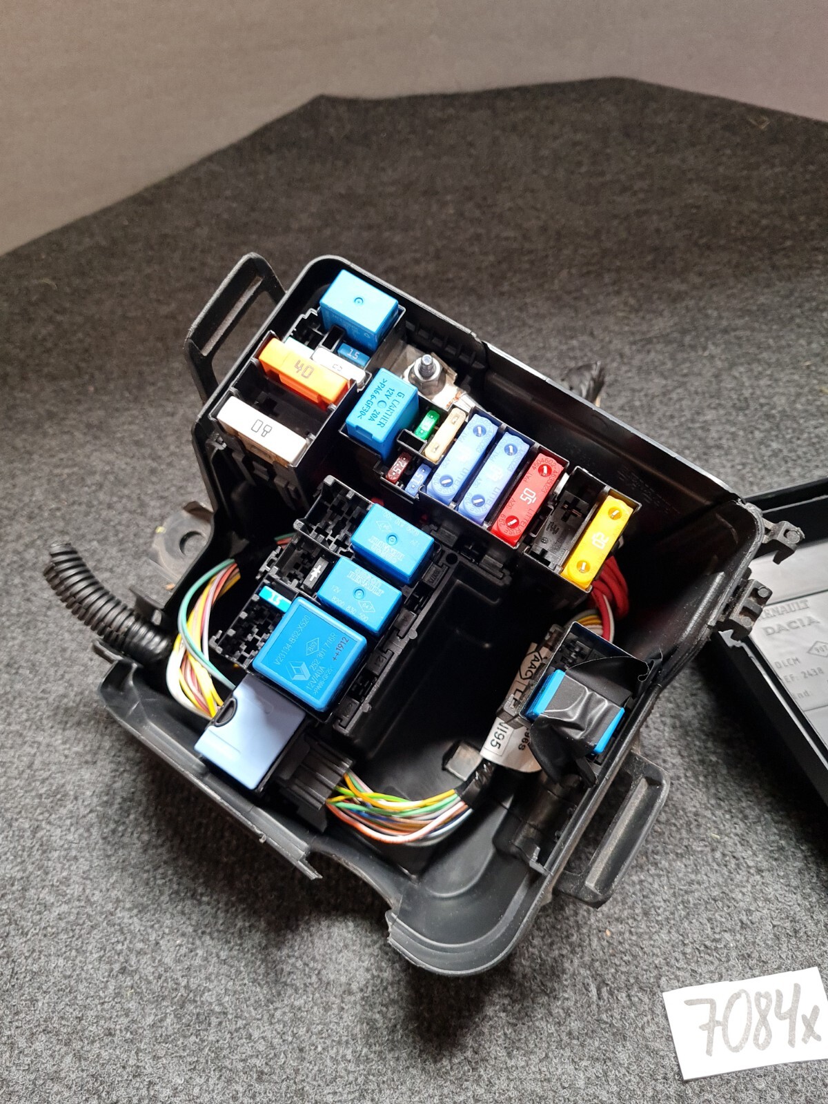 FOR 2019 DACIA SANDERO STEPWAY 0.9 PETROL FUSE BOX 243809584R eBay