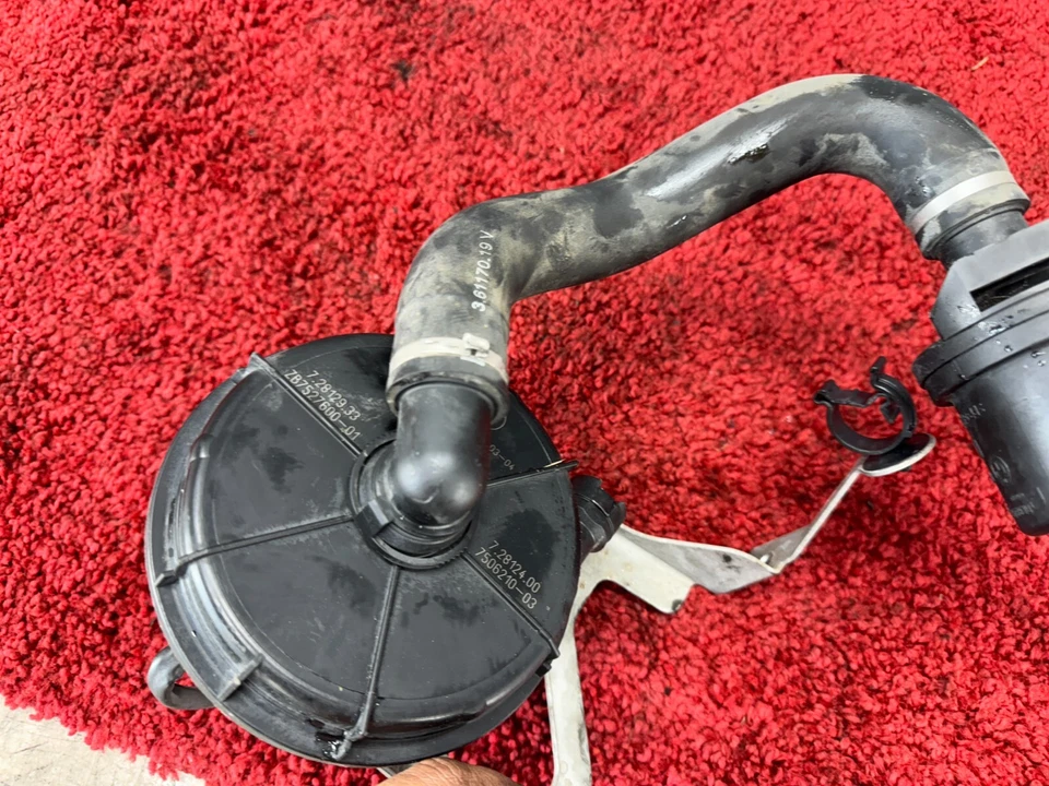 Bomba secundaria inyección emisiones aire smog BMW E60 E61 E63 E64 E65 E66 OEM 118K Foto 3 de 4