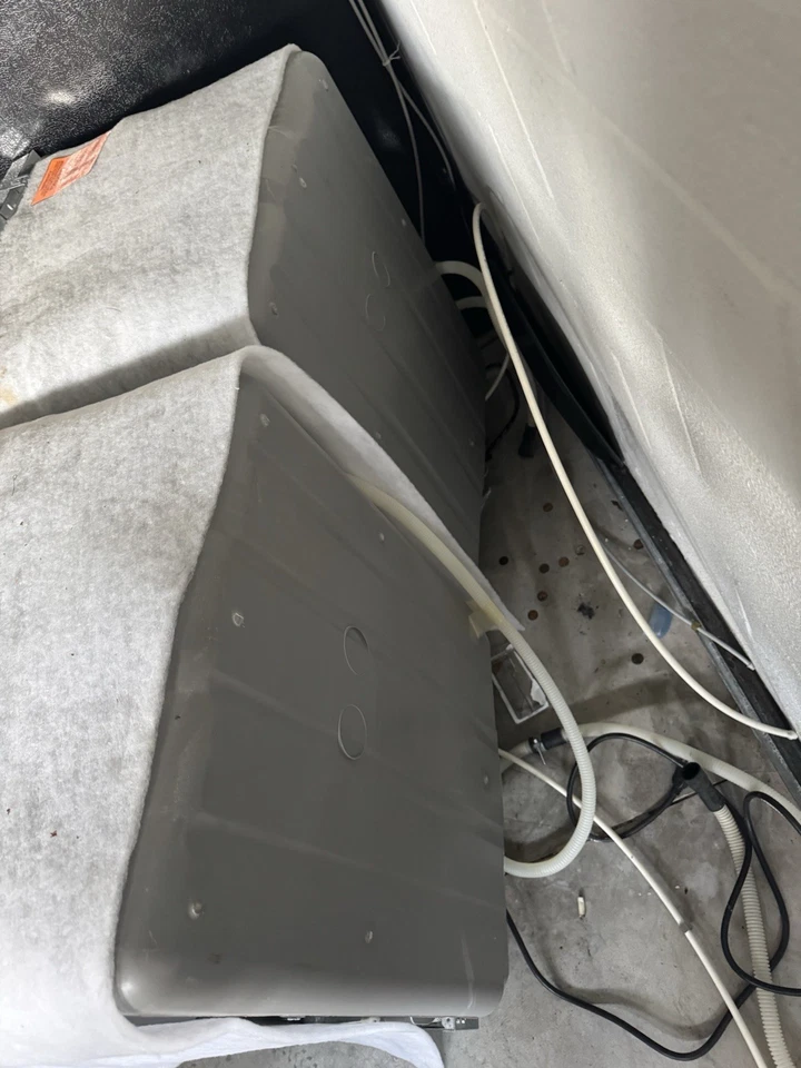 Máquinas de lavar louça duplas usadas. 2 anos de idade e pode ser vendido separadamente - Imagem 3 de 3