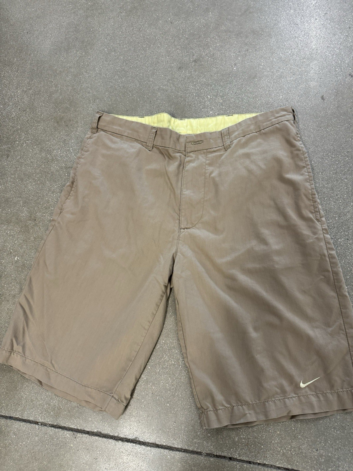 Nike Men’s Khaki Shorts The Athletic Dept Size  M Golf/outdoors Great Condition