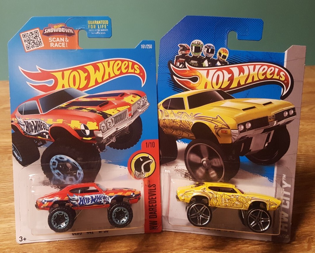 HOT WHEELS ミニカー3点セット Hot Wheels - Olds 442 W-30 - 2013 *Wheels Variation**Card
