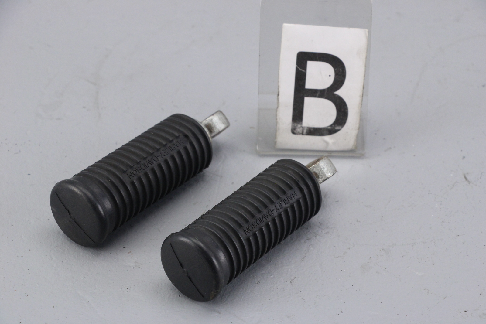 2012 Harley Dyna Switchback Rear Back Passenger Foot Peg Set eBay