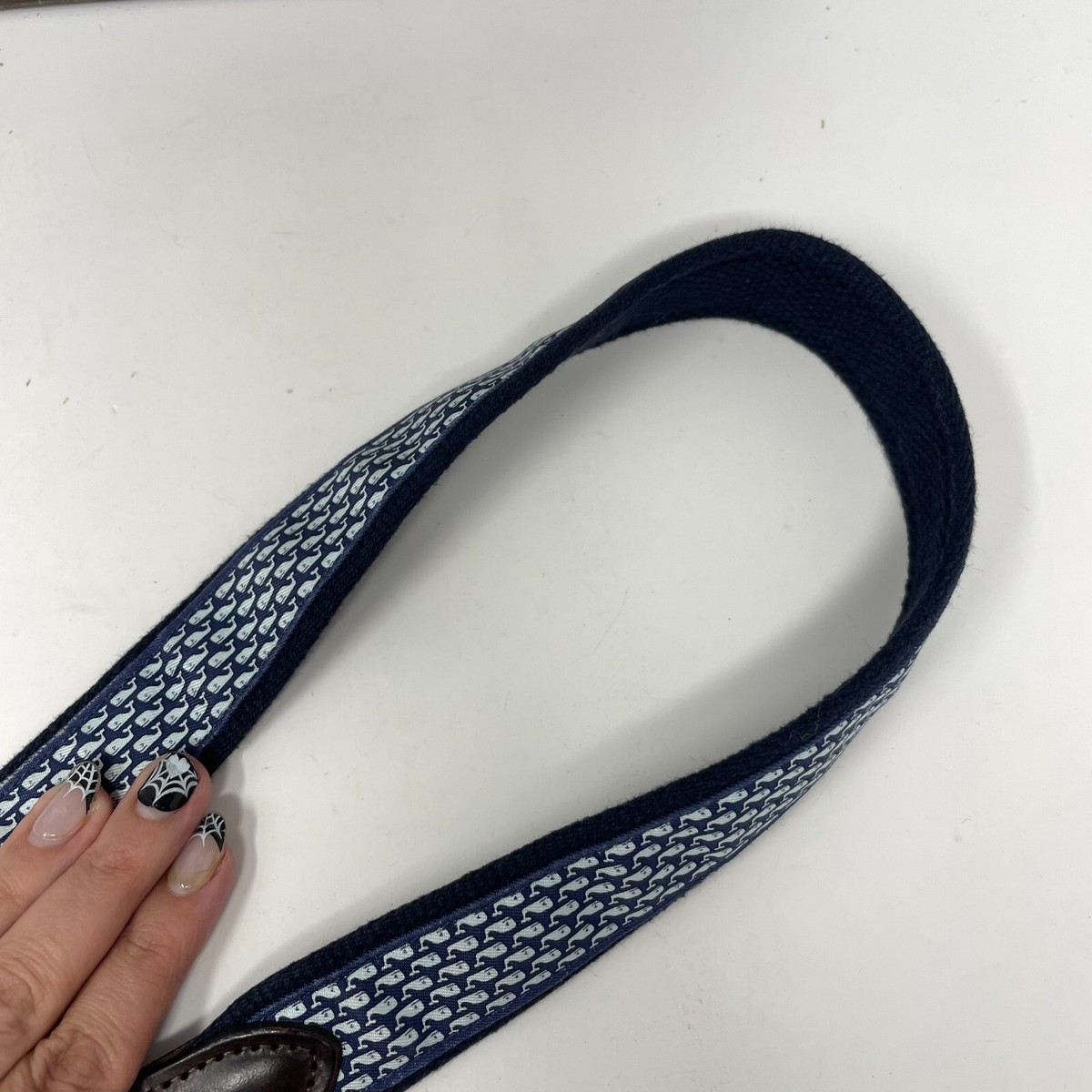 Vineyard Vines Canvas Club Belt Mens 30 Blue Whales USA Leather Preppy Nautical Amazon.com: vineyard vines Men main image 3