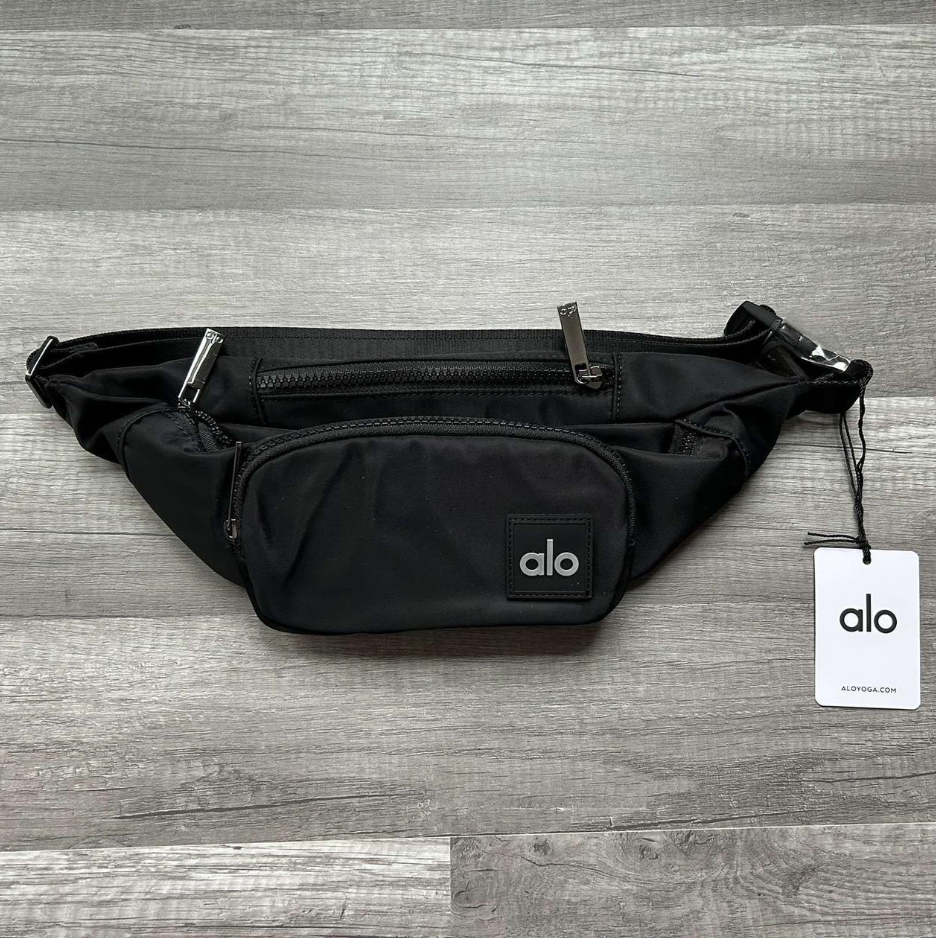 Black Waist Bag Crossbody Fanny Pack Travel Everyday Alo Yoga