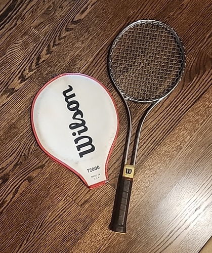 Wilson T2000 Racket VINTAGE Wilson T2000 Tennis Racket Leather Grip MEDIUM 4 1/2