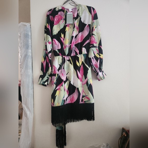 h&m patterned satin dress H&M Fringe-Trimmed Satin Wrap Dress Black/ Tropical Flowers NWT