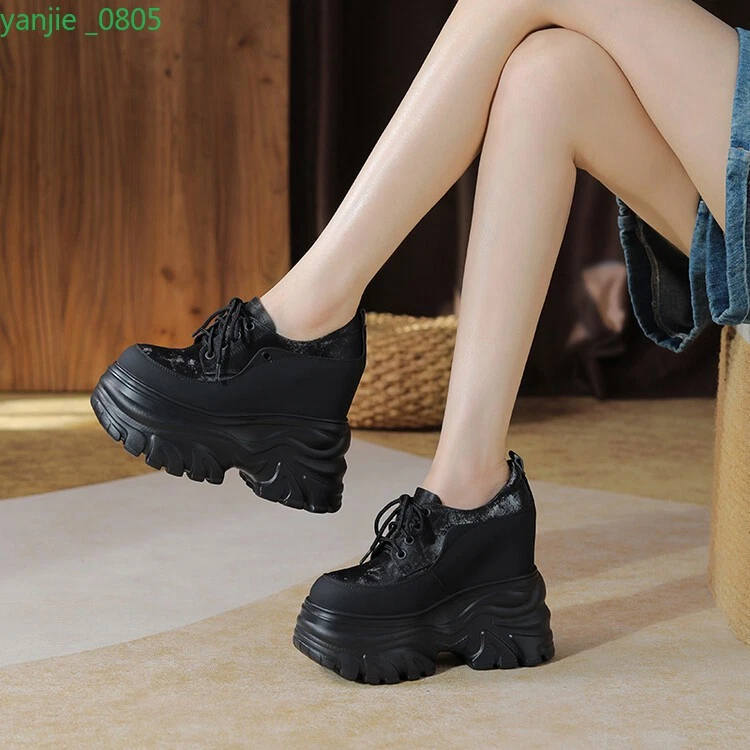 Zapatos informales para mujer de cuero satinado con cordones cuña oculta punta redonda plataforma retro Foto 3 de 4