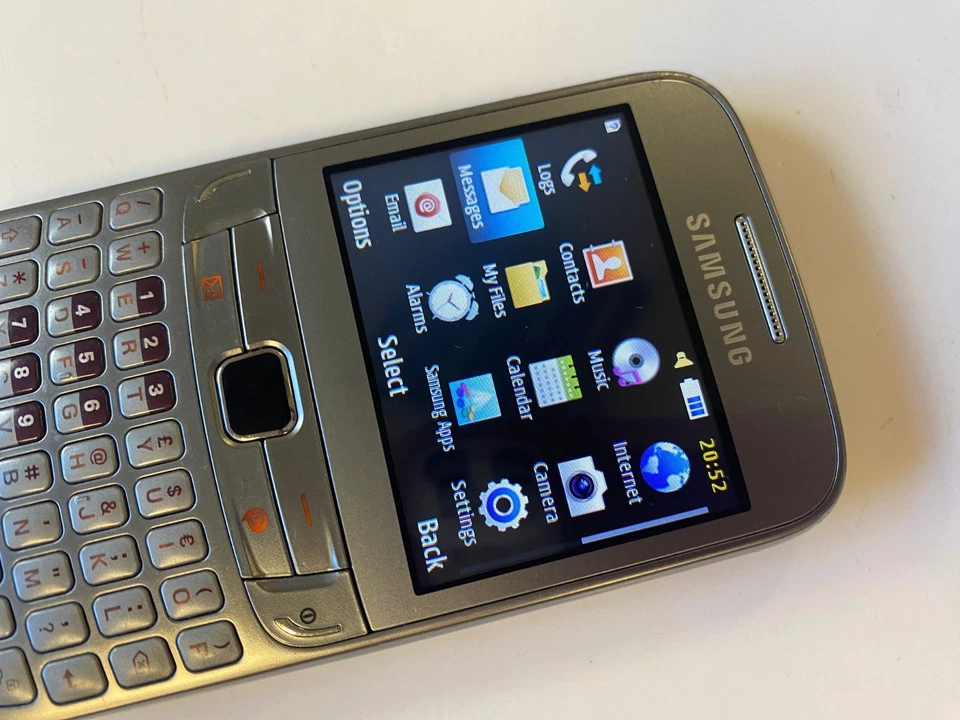 Samsung Chat 357 GT-S3570 Mobile Phone UNLOCKED QWERTY Keypad Grey - Image 3 of 4