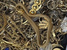 1 Lb Wearable Fashion Costume Gold Tone Jewelry Lot Random Assortment Not Scrap