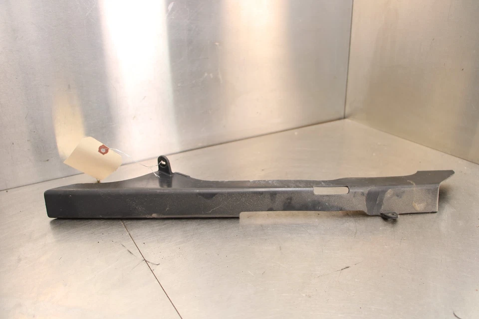 99-02 YAMAHA YZF R6 REAR BACK DRIVE CHAIN GUARD COVER SHIELD - Imagem 3 de 4