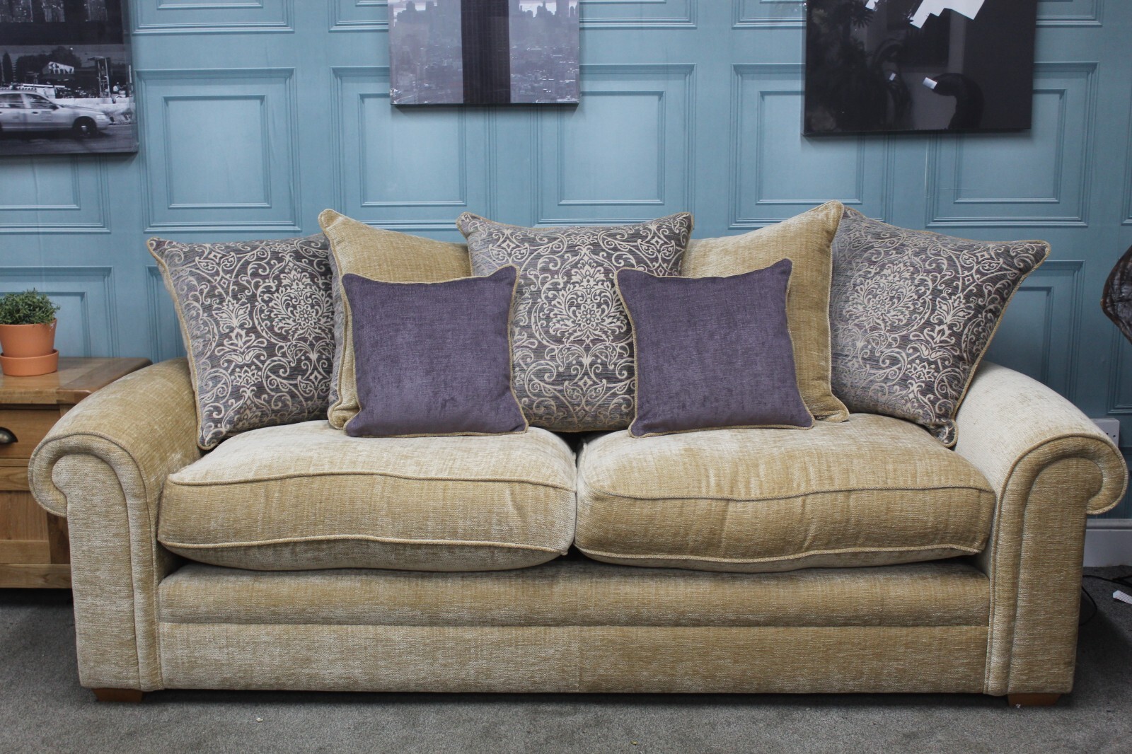 PARKER KNOLL AMERSHAM LARGE 2 SEATER SOFA IN GOLD & HEATHER CHENILLE