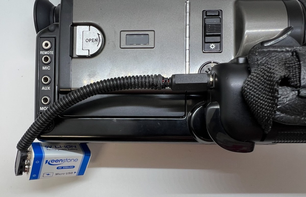 Canon 9V to 514XL-S, 814XL-S and 1014XL-S Super 8 Camera battery