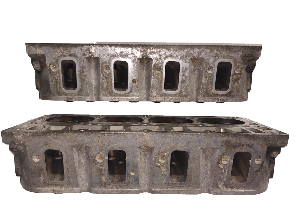 Cylinder Head 823 Square Port Assembly 821 *GOOD USED* L92 GM LS3 L92 6.0L 6.2L - Image 2 of 3