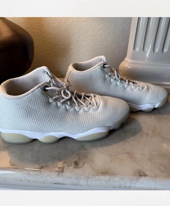 Air Jordan Horizon Low para hombre talla 10,5 Light Bone Foto 2 de 4