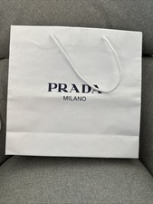 Prada Einkaufst&uuml;te