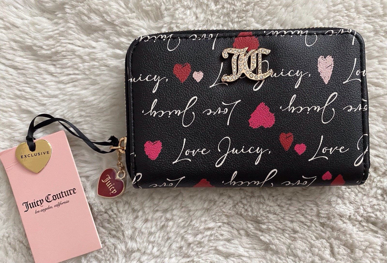 Juicy Couture Black V-Love Letter  Multi Compartment Zip Around Wallet NEW
