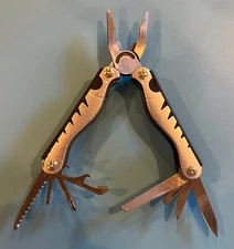 Multi tool With Pliers 